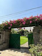 w Charming 4BR Getaway w Pool BBQ Clay Oven