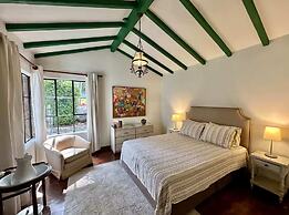 w Charming 4BR Getaway w Pool BBQ Clay Oven