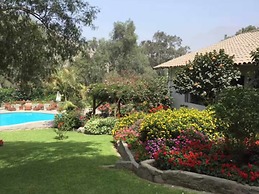 w Charming 4BR Getaway w Pool BBQ Clay Oven