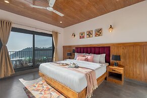 Alaya Stays Evara Serene 4BHK Villa