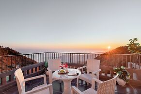 Alaya Stays Evara Serene 4BHK Villa