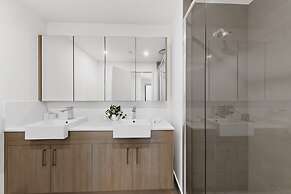 Stylish New Apartment in Cannington With Parking