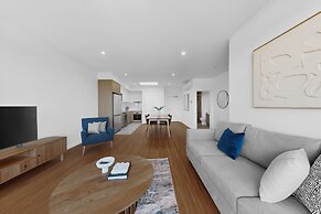 Stylish New Apartment in Cannington With Parking