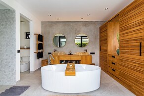 Villa Balinese Elite Sanctuary