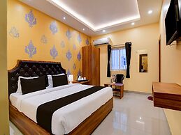 Deluxedholpanda Near Puri Lighthouse