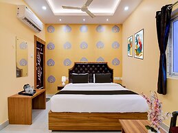 Deluxedholpanda Near Puri Lighthouse