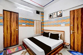 Deluxe Super Hotel O Mahadev