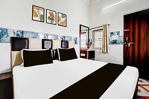 Deluxe Super Hotel O Mahadev