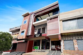 Deluxe Super Hotel O Mahadev