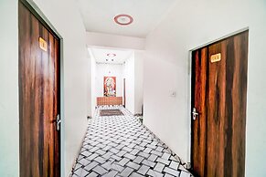 Deluxe Super Hotel O Mahadev