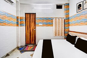 Deluxe Super Hotel O Mahadev