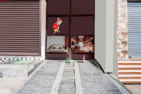 Deluxe Super Hotel O Mahadev
