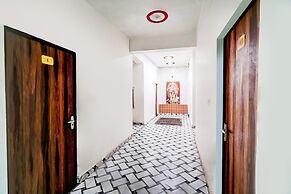 Deluxe Super Hotel O Mahadev
