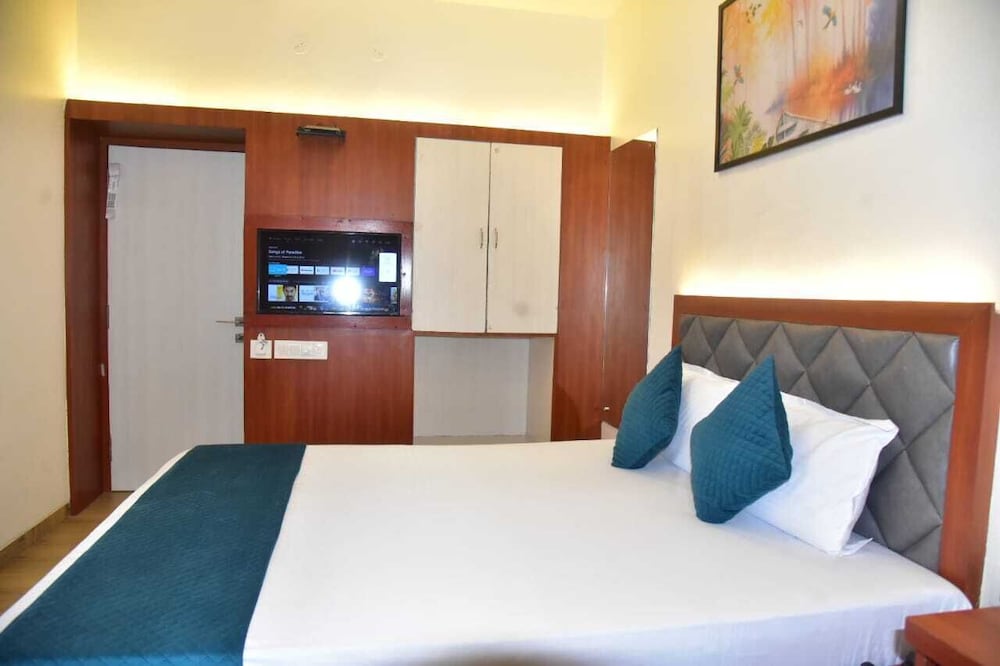 HOTEL VEDIKA