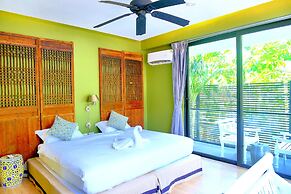 Phuket Moonlit Patong Bay Hideaway Hotel