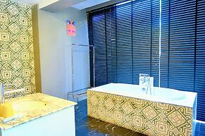 Phuket Moonlit Patong Bay Hideaway Hotel