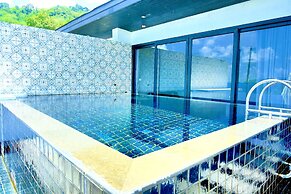 Phuket Moonlit Patong Bay Hideaway Hotel
