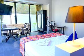 Phuket Moonlit Patong Bay Hideaway Hotel