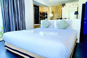Phuket Moonlit Patong Bay Hideaway Hotel