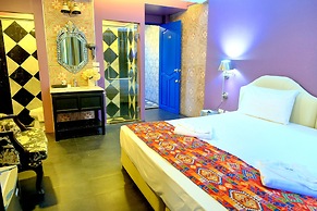 Phuket Moonlit Patong Bay Hideaway Hotel