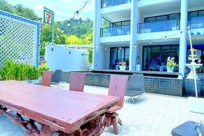 Phuket Moonlit Patong Bay Hideaway Hotel
