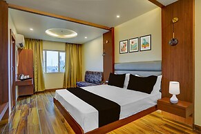 Deluxeclassic Court