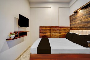 Deluxeclassic Court
