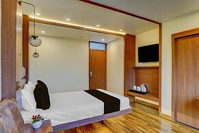 Deluxeclassic Court