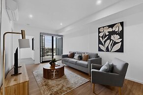 Stylish New Apartment With Modern Appliances