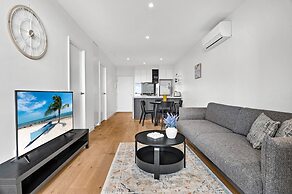 Central Southbank Apartment With Pool Access