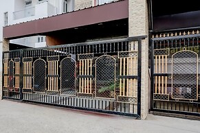 Deluxehotel Pranjal Inn