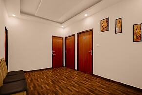 Deluxehotel Pranjal Inn