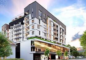 Spacious Newly 2 Bed Unit With Onsite Parking