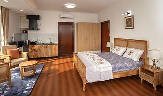Luminous Apartments & Suites