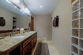 Oceans Edge Resort & Spa