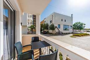 Sea La Vie Apartment