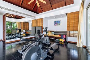 Seaview Own Pool Full-Time Maid V302