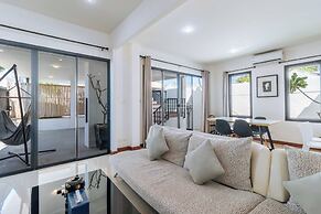 3BR Pool Villa Near Boat Avenue V303