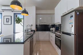 3BR Pool Villa Near Boat Avenue V303