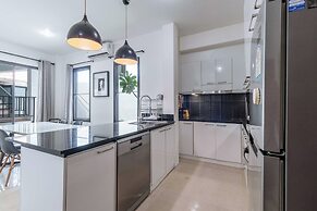 3BR Pool Villa Near Boat Avenue V303
