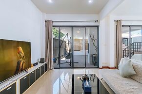 3BR Pool Villa Near Boat Avenue V303