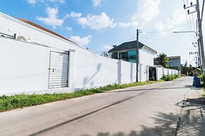 3BR Pool Villa Near Boat Avenue V303