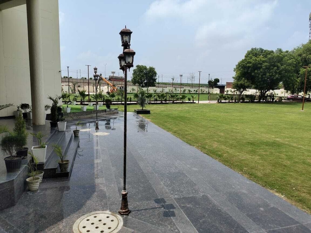 NARAYANA RESIDENCY