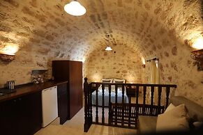 Tholos by Praxithea Stone House & Pool