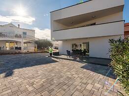 Marilona Welle Apartments Vir