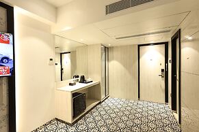 SiO Suites