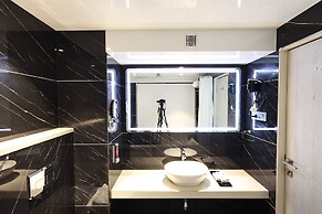 SiO Suites