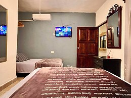 Hotel 305