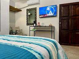 Hotel 305