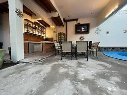 Hotel 305